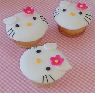 hello+kitty+cupcake.jpg