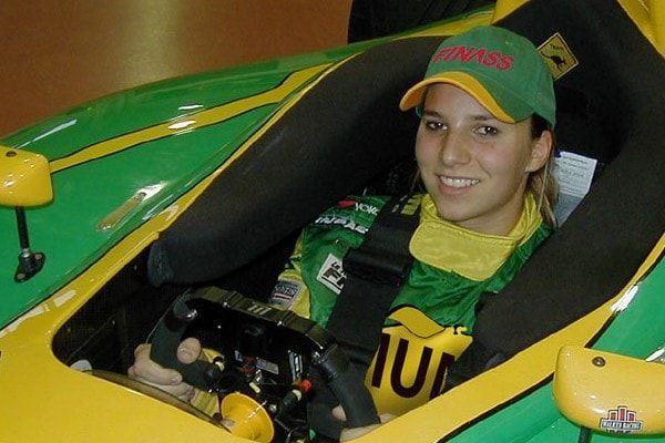 simona-de-silvestro-to-secure-2011-indy-seat-with-hvm-30027_1.jpg