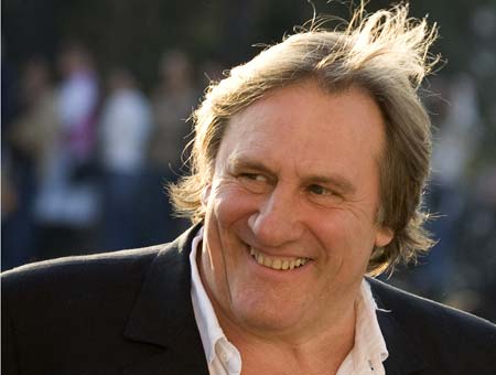 Gerard-Depardieu-urinated-on-the-plane-s-carpet-in-full-view-of-the-fellow-passengers.jpg