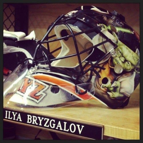 Ilya+Bryzgalov+mask+star+wars.jpg