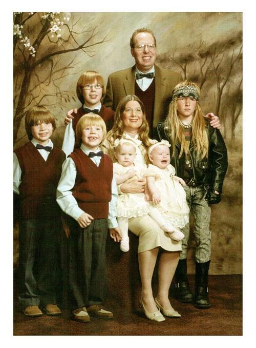 awkward-family-photo.jpg