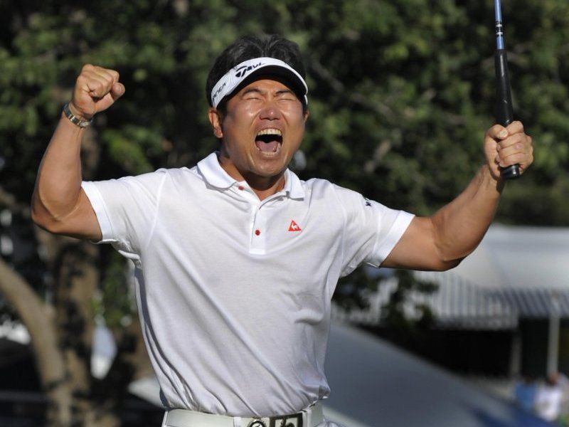 YE-Yang-celebrates-his-PGA-victoty_2348292.jpg