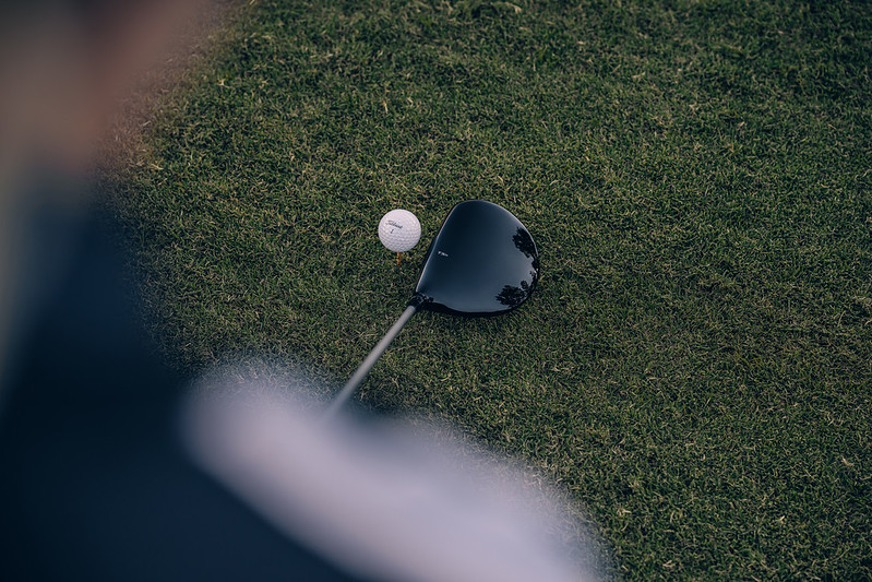 The crown of the Titleist TSR1 driver
