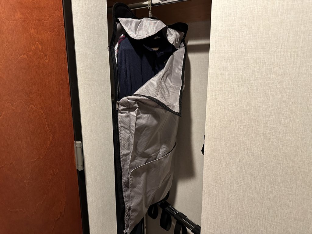 Hanging the ALltimate in a hotel closet